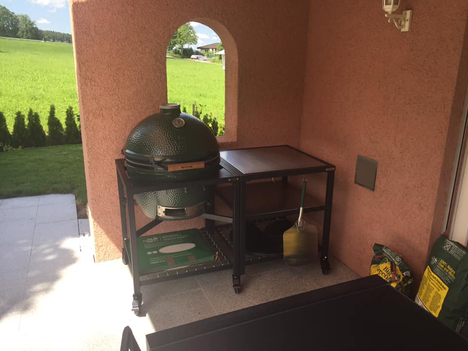 Big Green Egg Thurgau XL Modul mit Seitentisch und Rädern