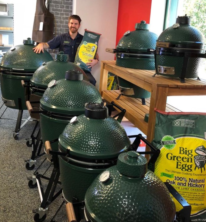 Big Green Egg Showroom Bassersdorf Zürich Big Green Egg Beratung und Showroom in Bassersdorf beim Flughafen Zürich. Unsere Fachleute beraten Sie im Umfangreichen Big Green Egg Sortiment.